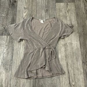 Front tie short sleeve blouse